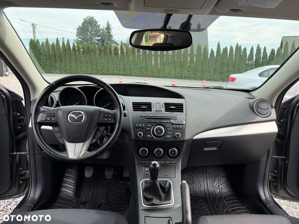 Mazda 3 1.6 Exclusive + - 17