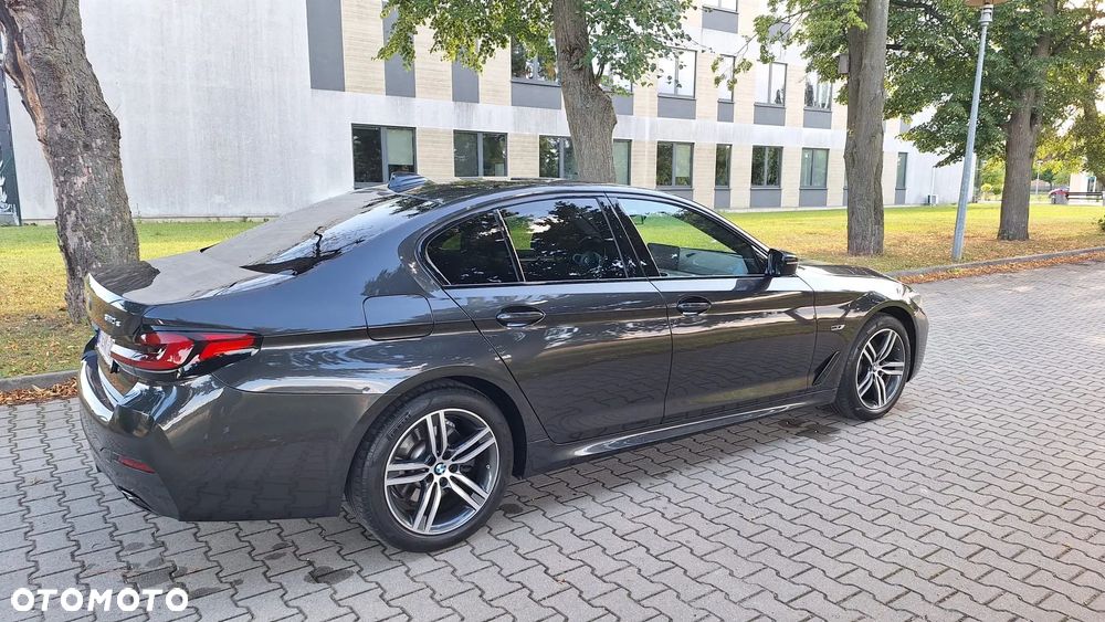 BMW Seria 5 520e M Sport sport - 9