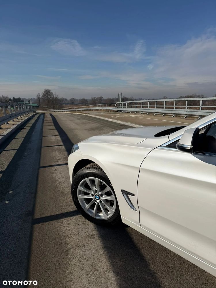 BMW Seria 3 320d Luxury Line - 24