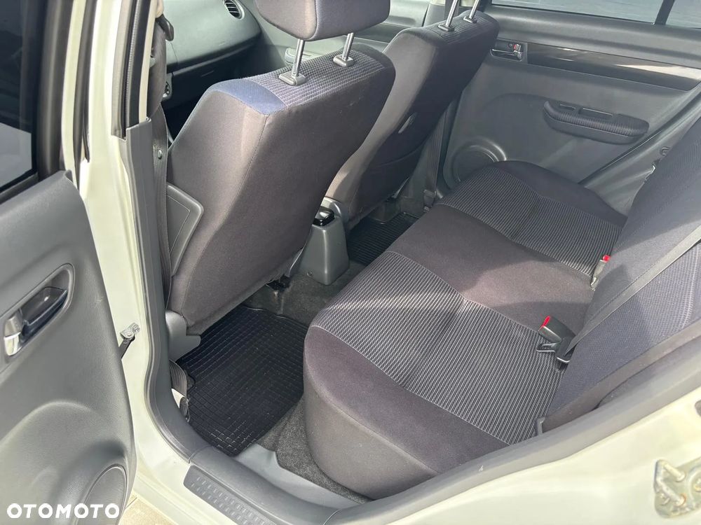 Suzuki Swift 1.3 Limited 25 - 30