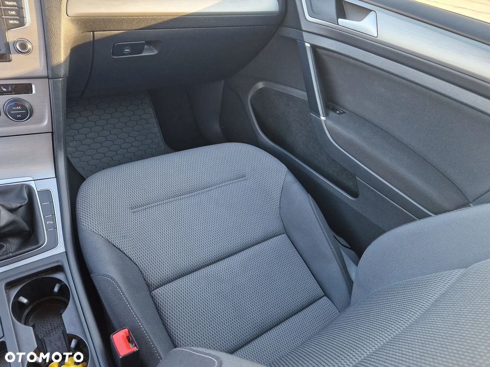 Volkswagen Golf 1.4 TSI BMT Comfortline - 10