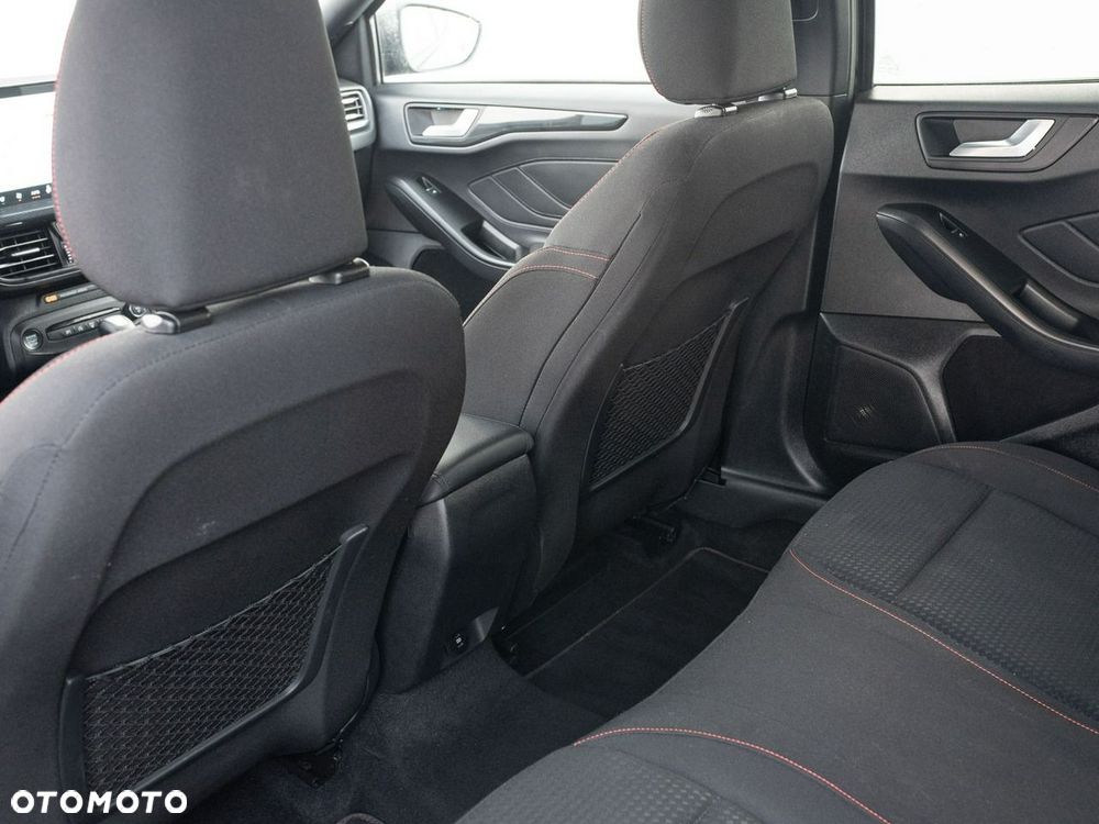 Ford Focus - 24