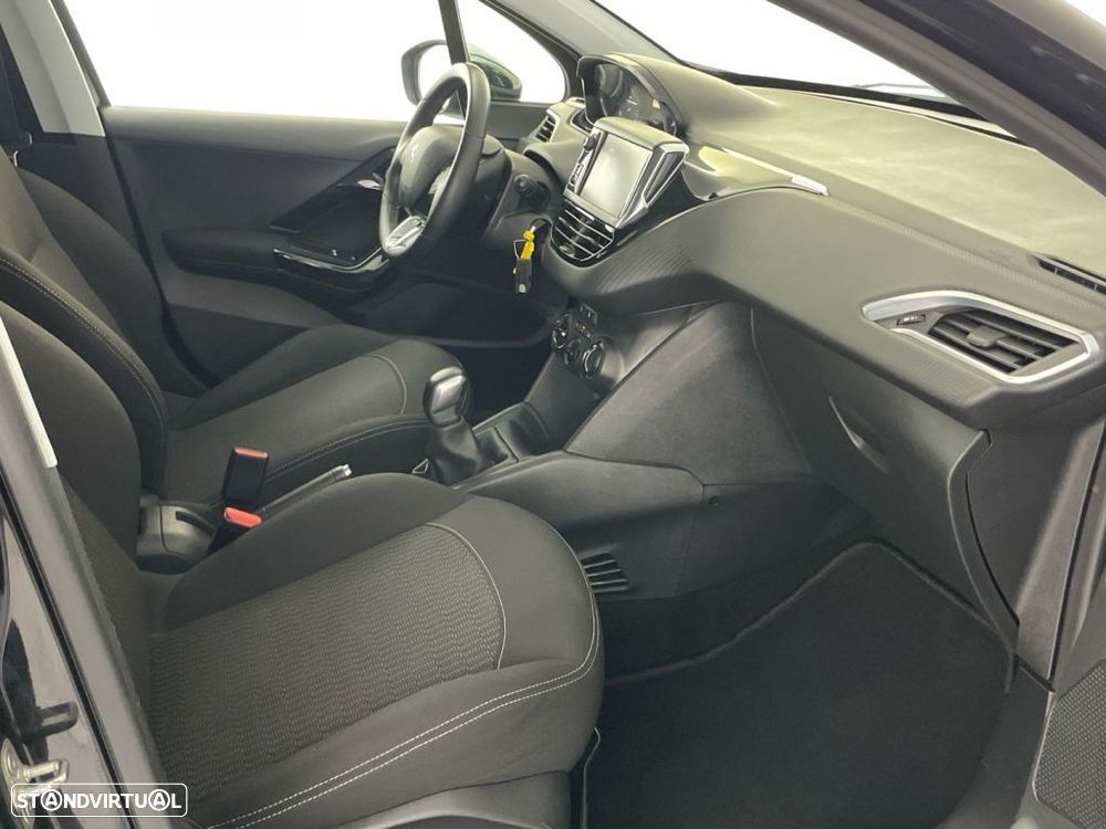 Peugeot 208 1.2 PureTech Style - 21