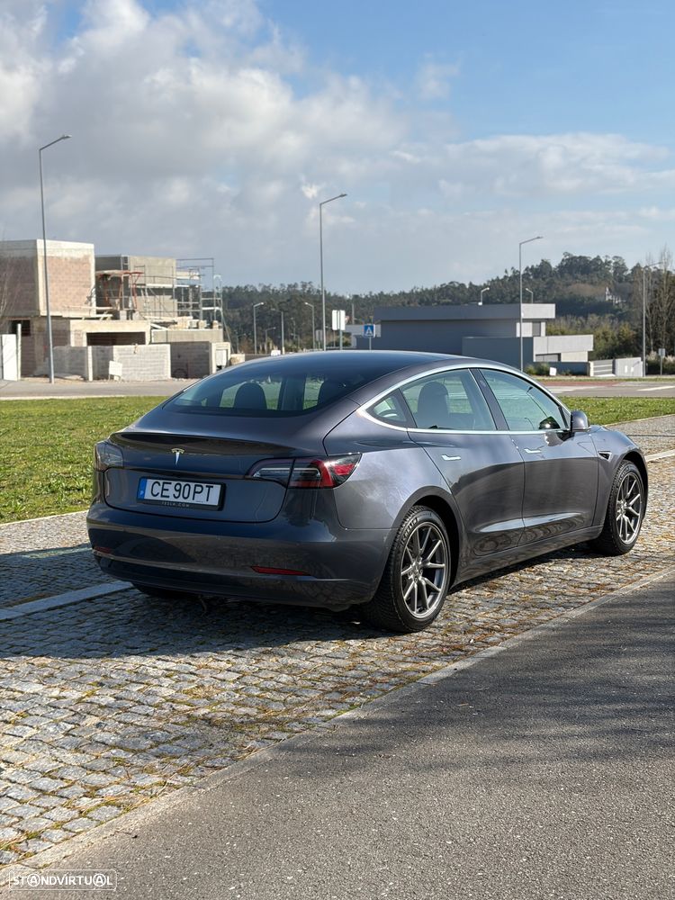 Tesla Model 3 Standard Range Plus RWD - 2