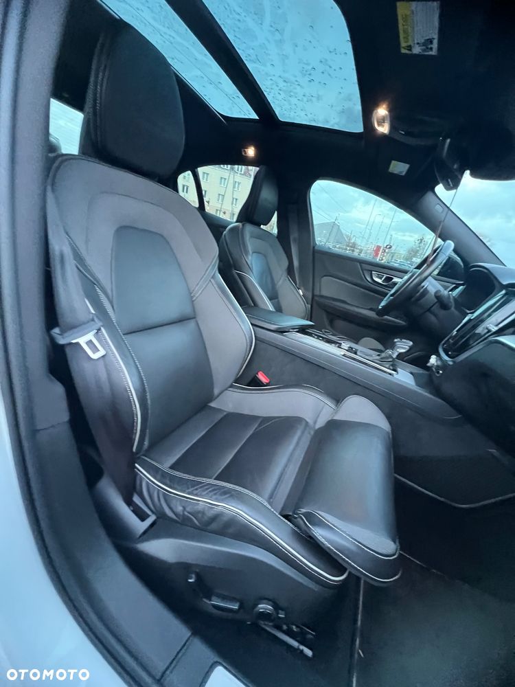 Volvo S60 T6 AWD Geartronic RDesign - 10