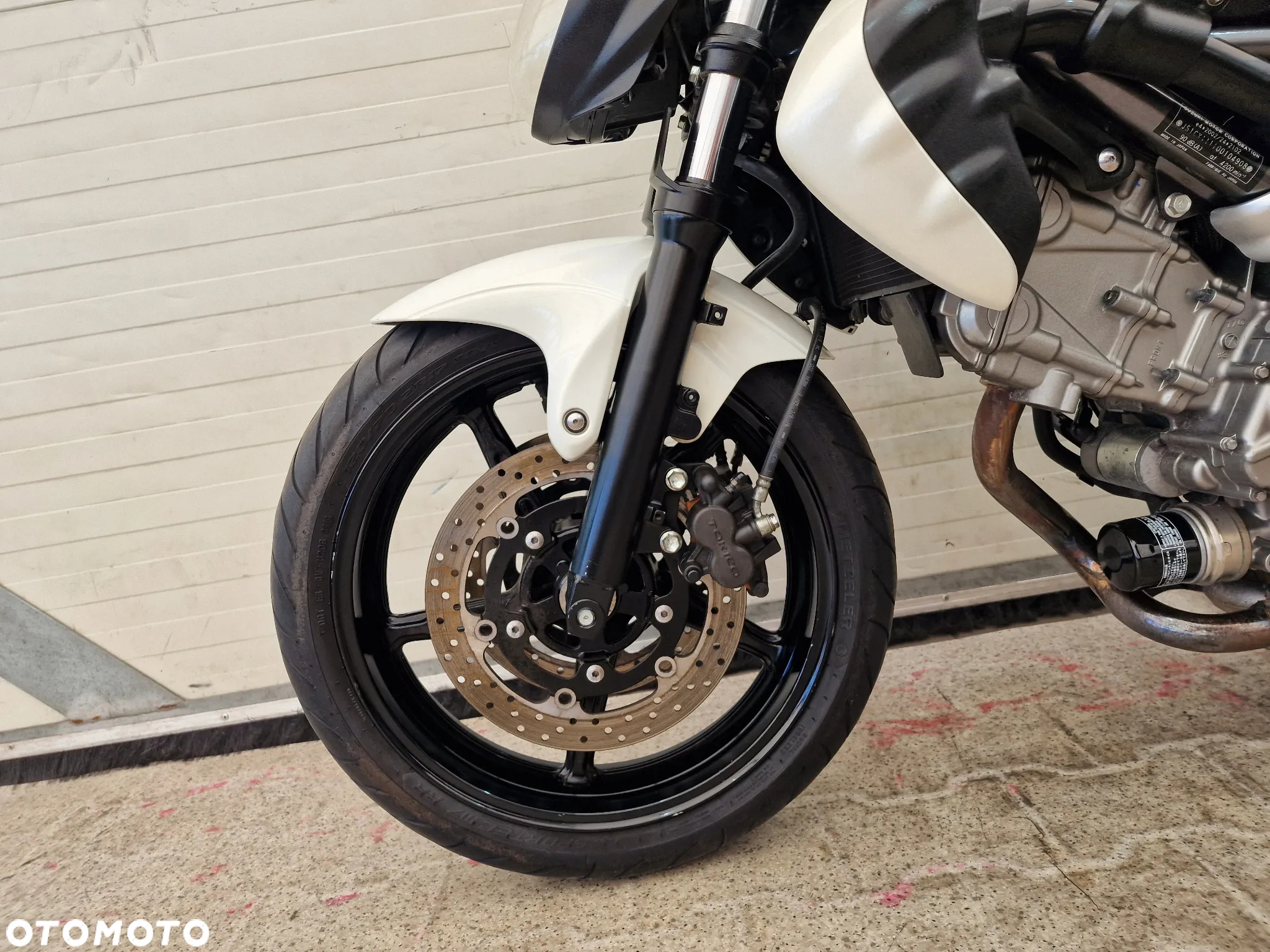 Suzuki Gladius - 14