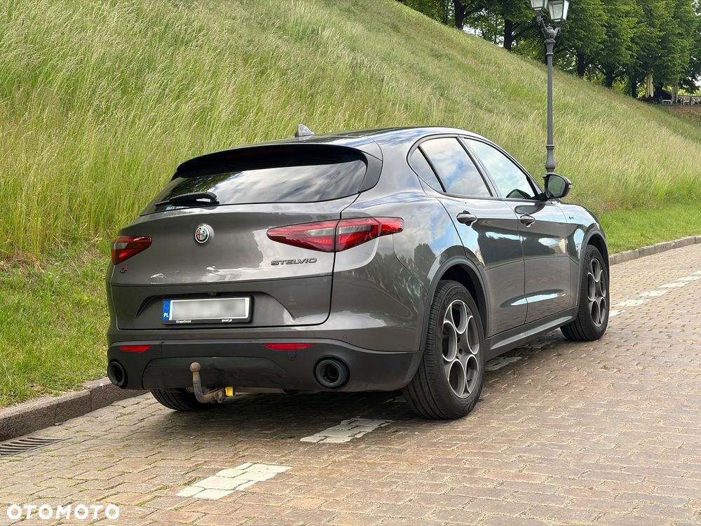 Alfa Romeo Stelvio 2.0 Turbo Sprint Q4 - 2