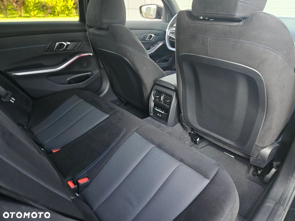 BMW Seria 3 - 33