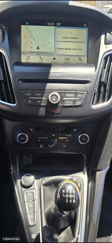Ford Focus SW 1.5 TDCi EcoBlue Business - 11