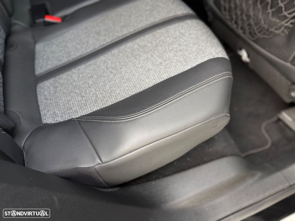 Peugeot 3008 1.5 BlueHDi Allure Pack - 19