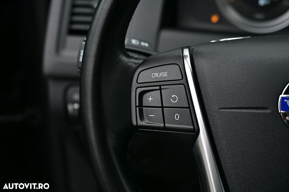 Volvo XC 60 D5 AWD Aut. Summum - 31