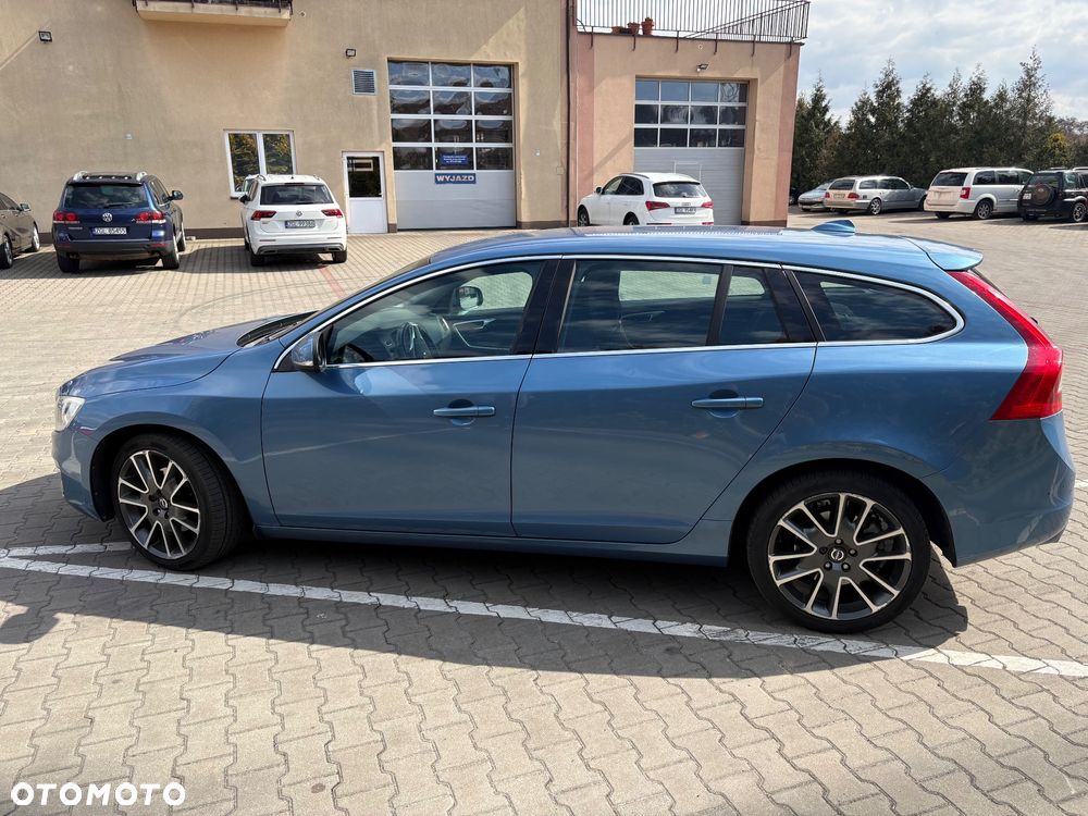 Volvo V60 D4 Drive-E Momentum - 8