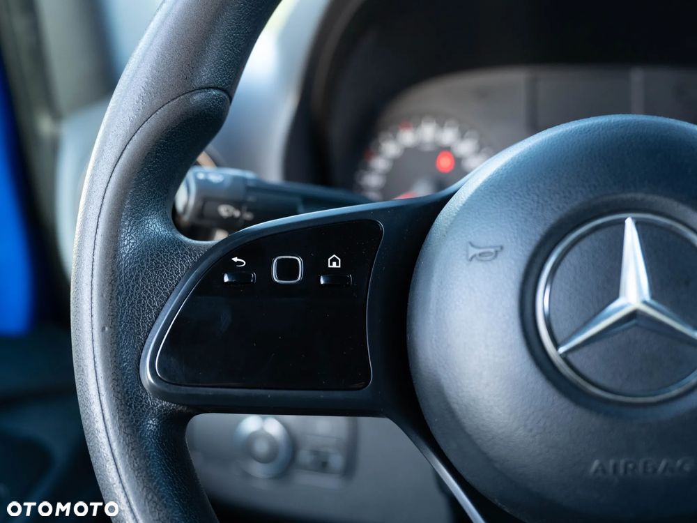 Mercedes-Benz Sprinter - 21