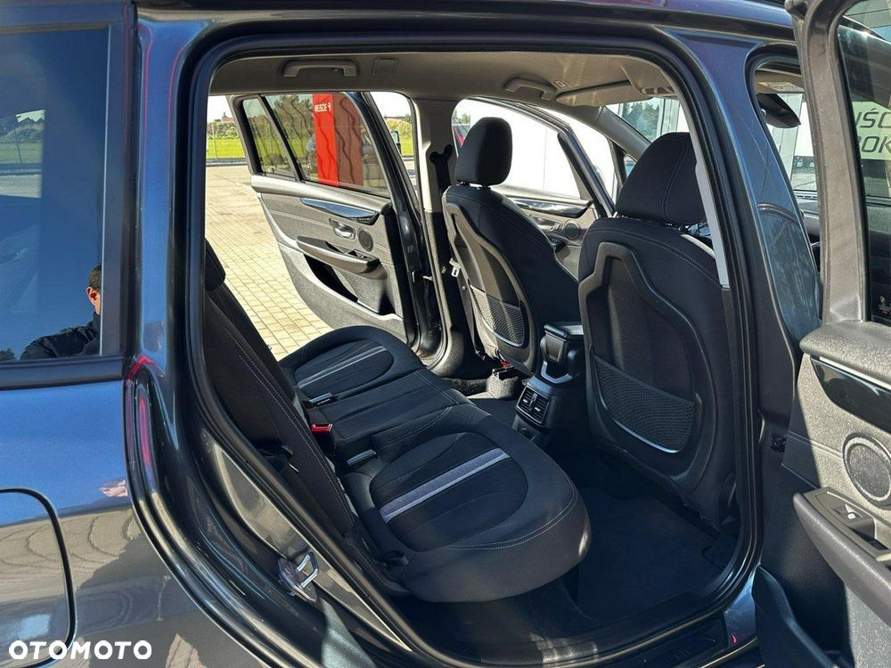 BMW Seria 2 220d Gran Tourer Sport-Aut Sport Line - 15