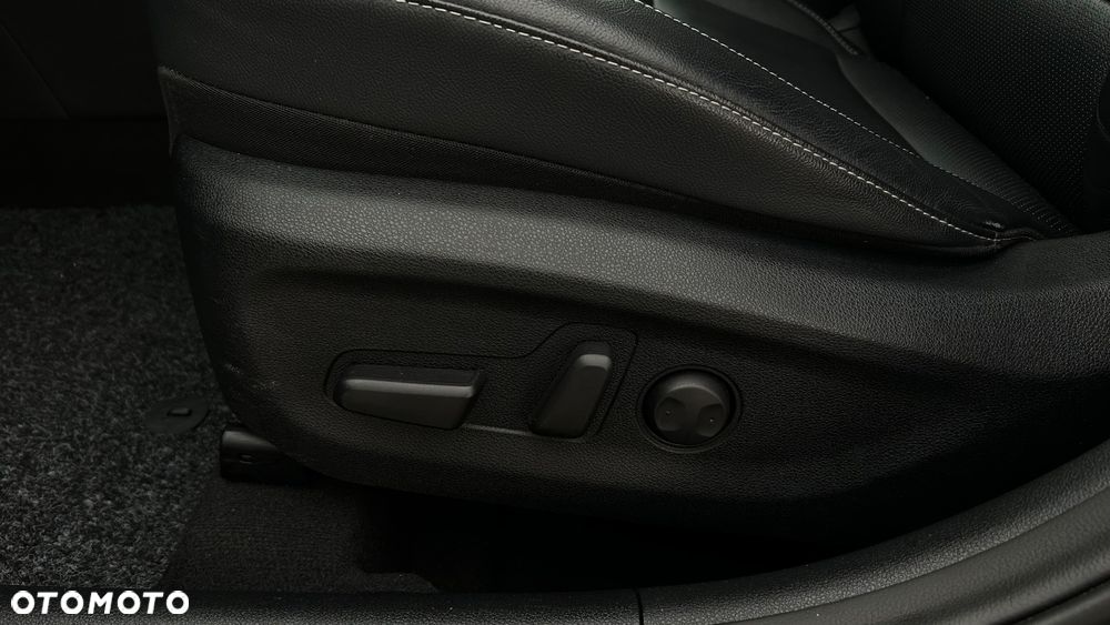 Kia Niro 1.6 GDI Hybrid Business Line - 24