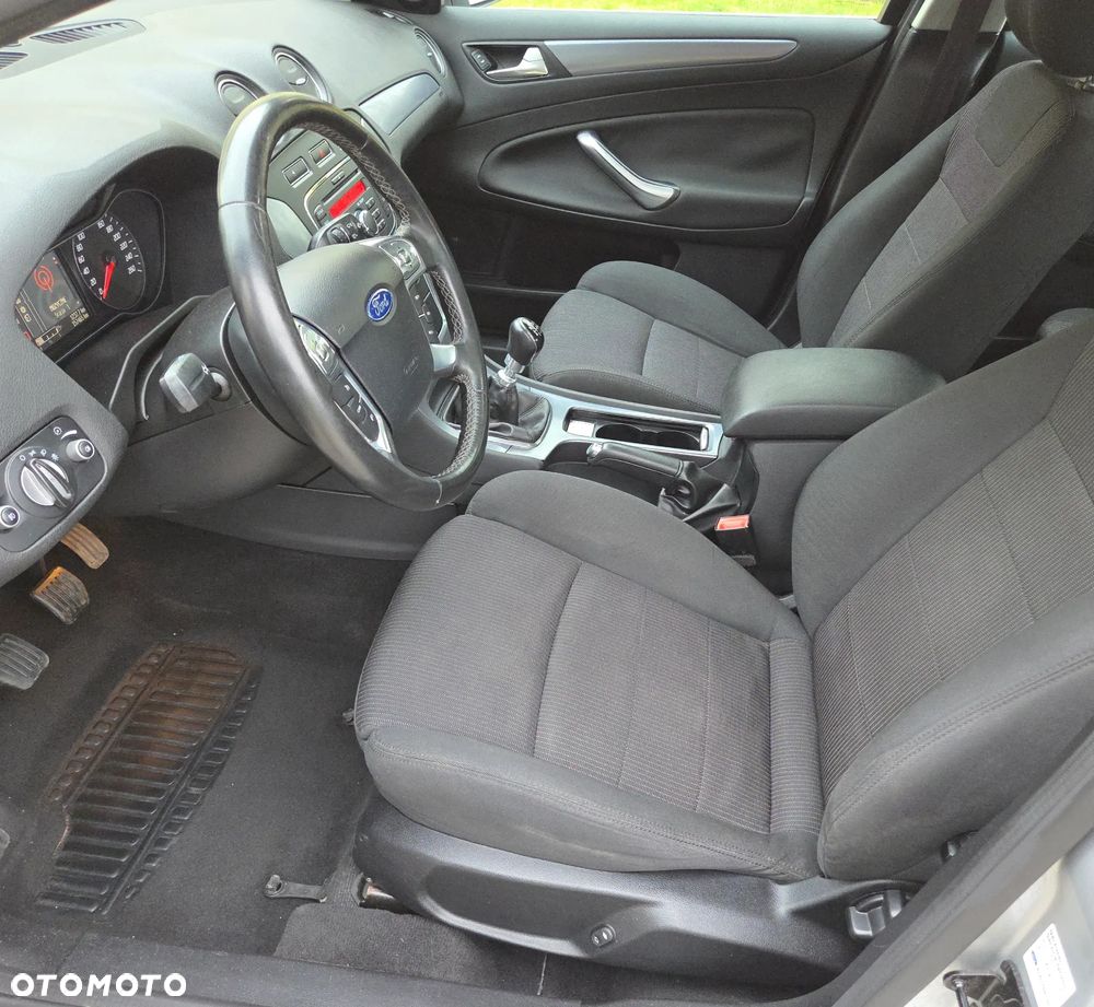 Ford Mondeo 2.0 TDCi Titanium - 14