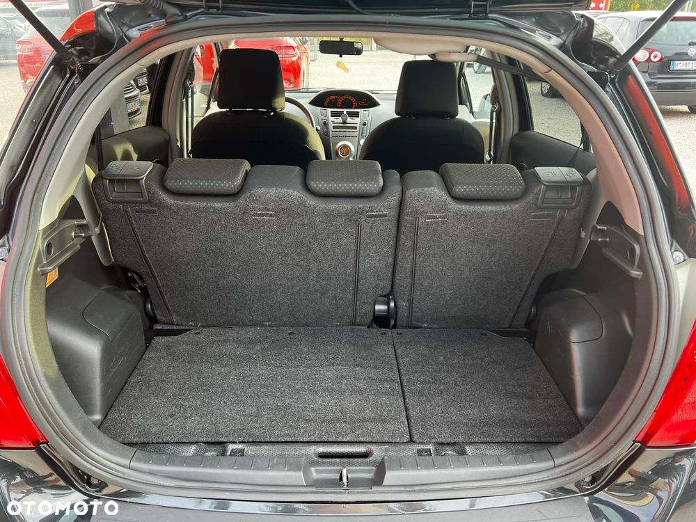 Toyota Yaris 1.33 VVT-i Executive - 22