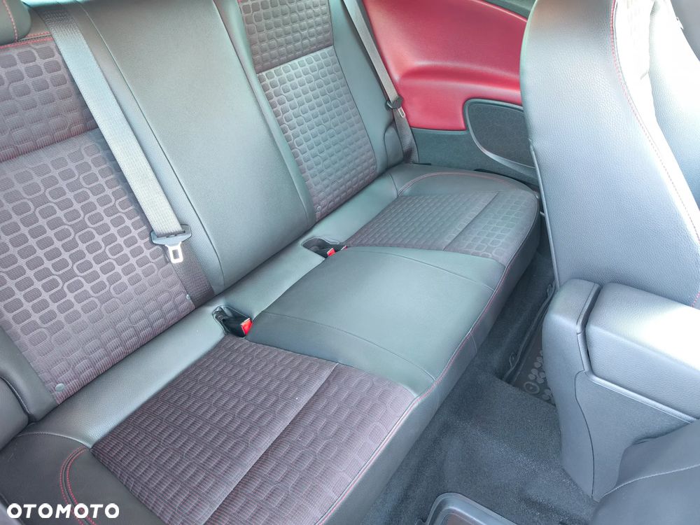 Opel Astra 1.4 T Sport - 11