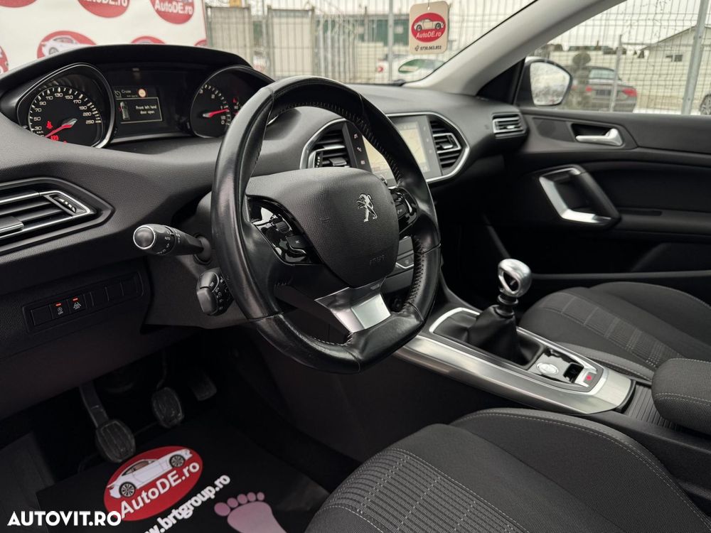 Peugeot 308 - 5