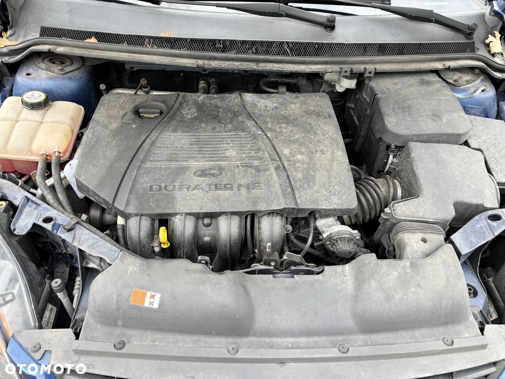 Ford Focus 1.8 Sport - 12