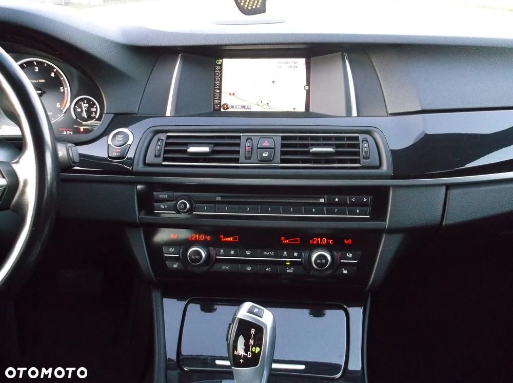 BMW Seria 5 520d M Sport Edition - 13