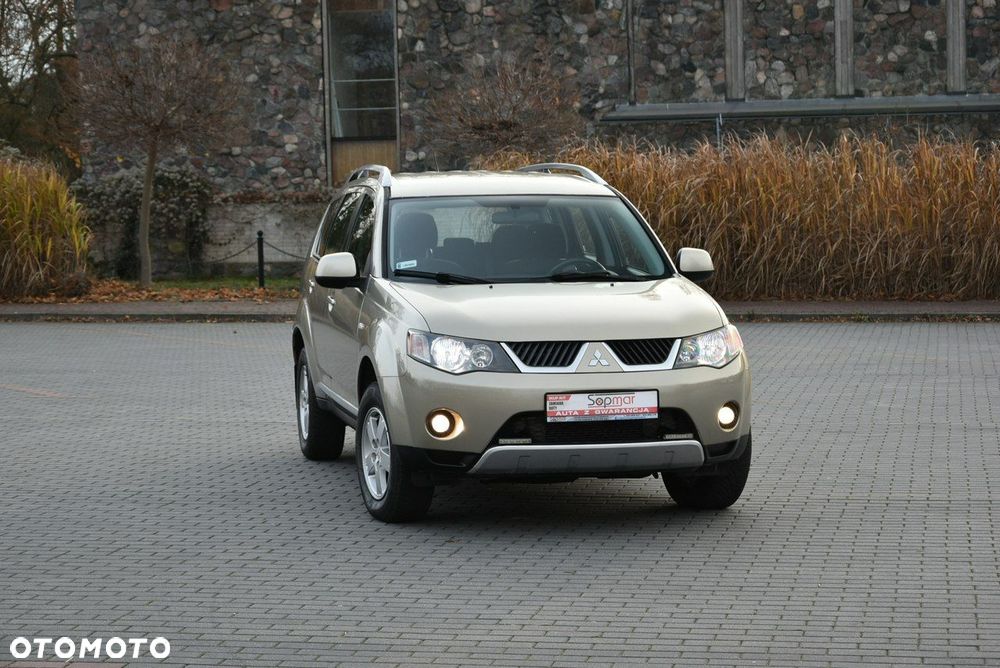 Mitsubishi Outlander - 14