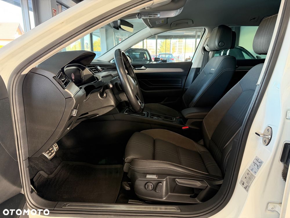 Volkswagen Passat 2.0 TDI SCR DSG 4Motion Business - 22