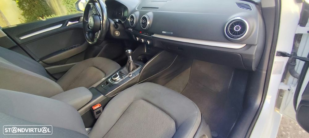 Audi A3 Sportback 1.6 TDI - 12