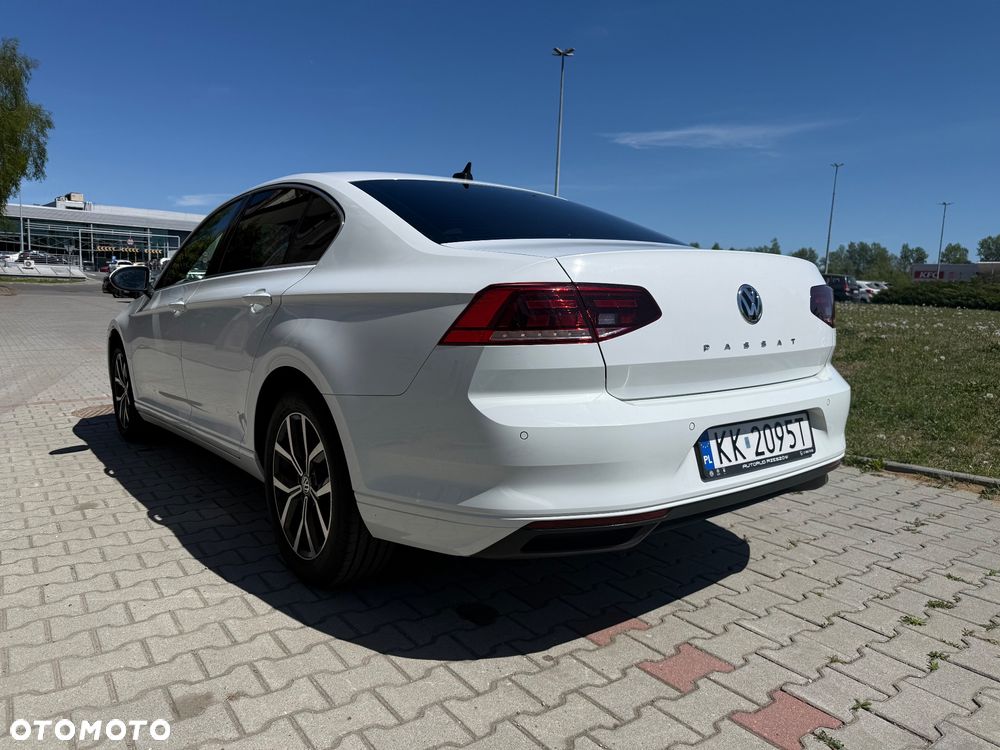 Volkswagen Passat 2.0 TSI Business DSG - 6