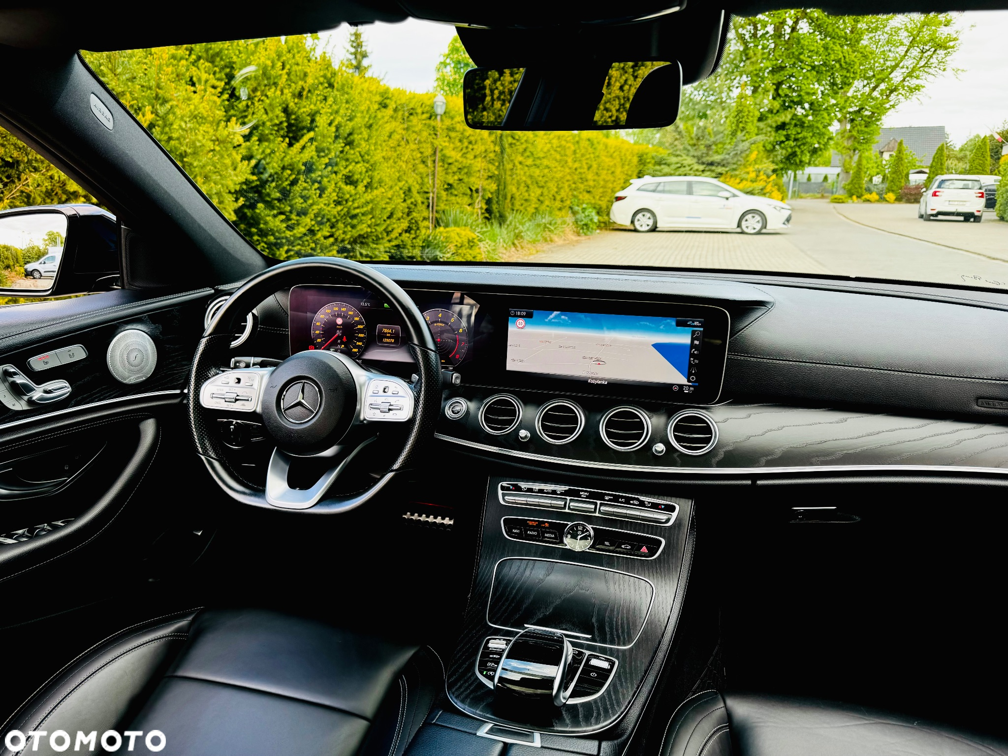 Mercedes-Benz Klasa E 350 9G-TRONIC AMG Line - 8