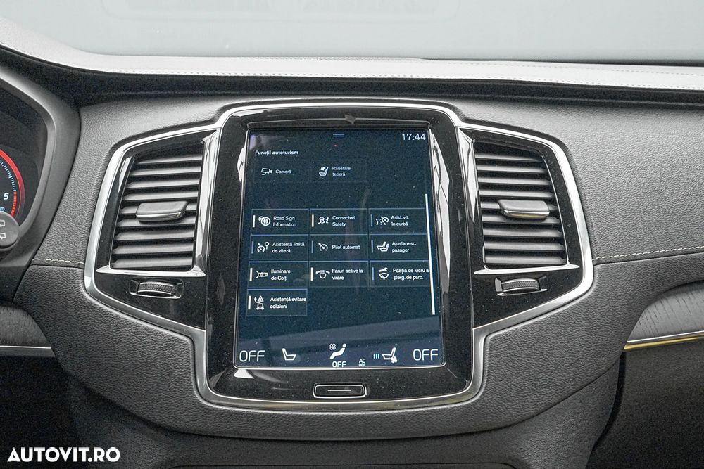 Volvo XC 90 B5 D AWD Ultimate Bright - 28