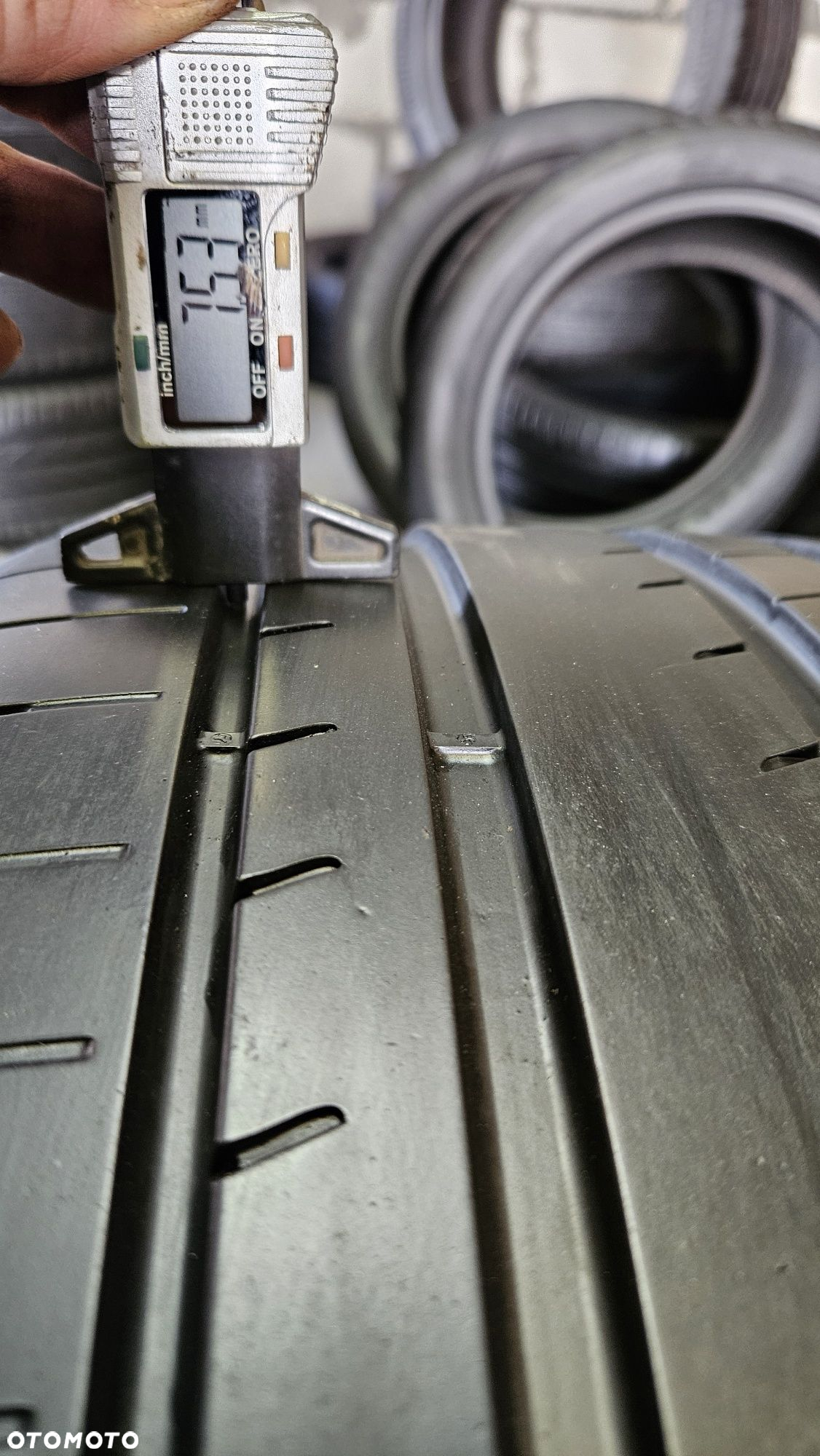 opony używane 275/30R20 Goodyear EAGLE F1 asymetric 5 RSC RUNFLAT - 4