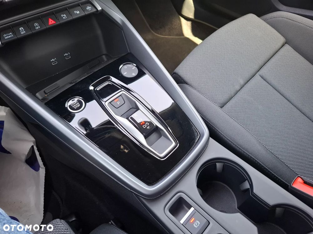 Audi A3 Sportback 35 TFSI mHEV Advanced S tronic - 30