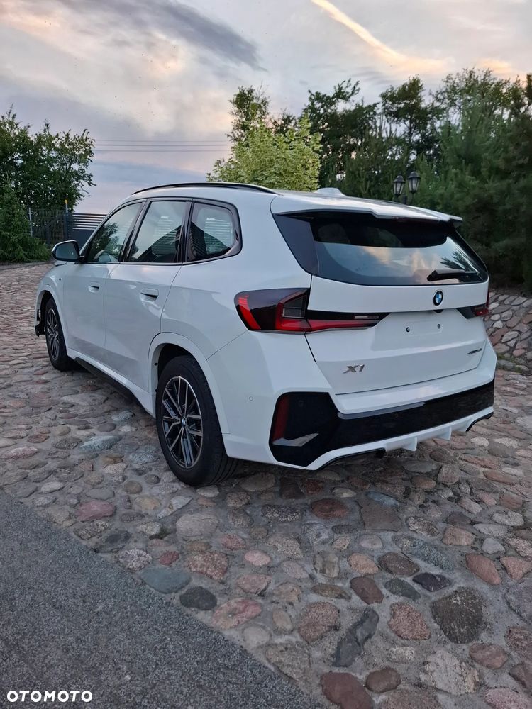 BMW X1 sDrive18i M Sportpaket - 4