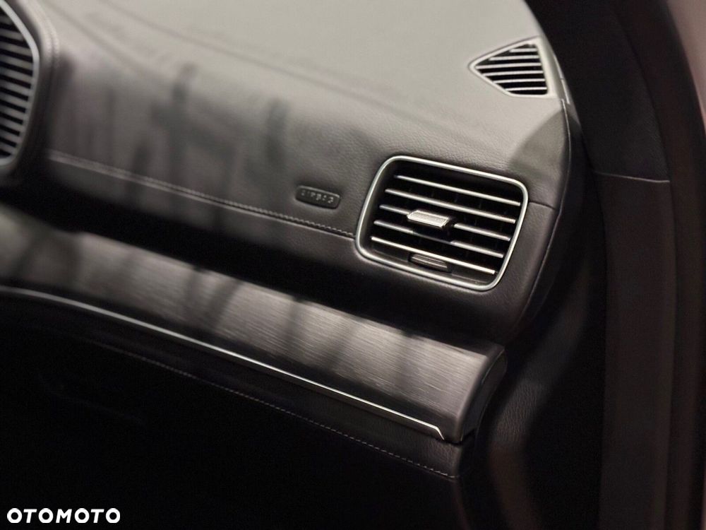 Mercedes-Benz GLE - 12