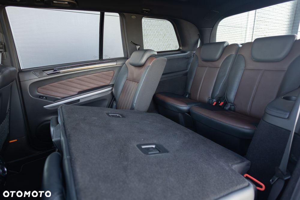 Mercedes-Benz GL 500 4Matic 7G-TRONIC Grand Edition - 24