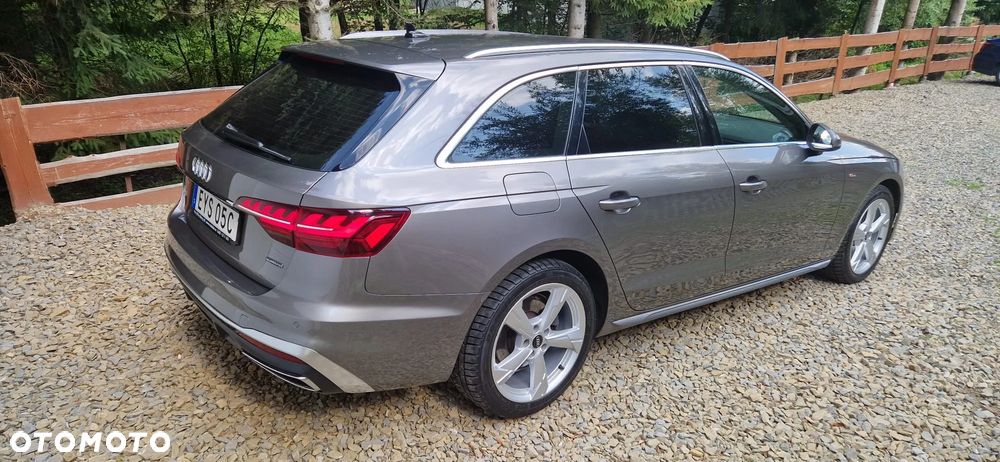 Audi A4 Avant 40 TDI quattro S tronic S line - 4