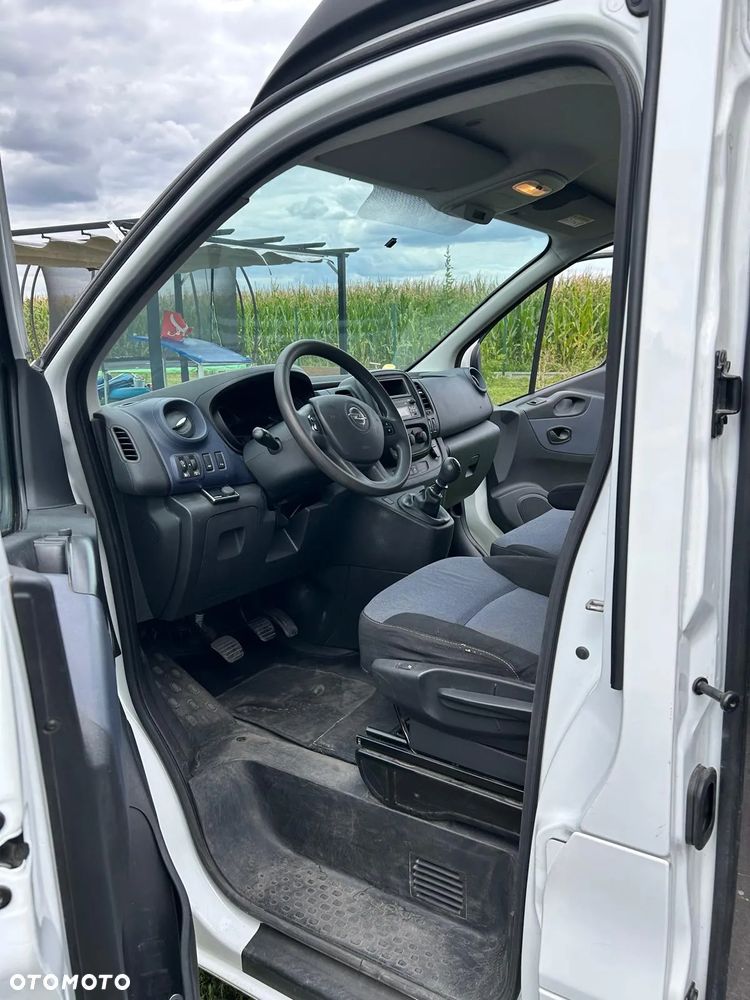 Opel Vivaro - 11