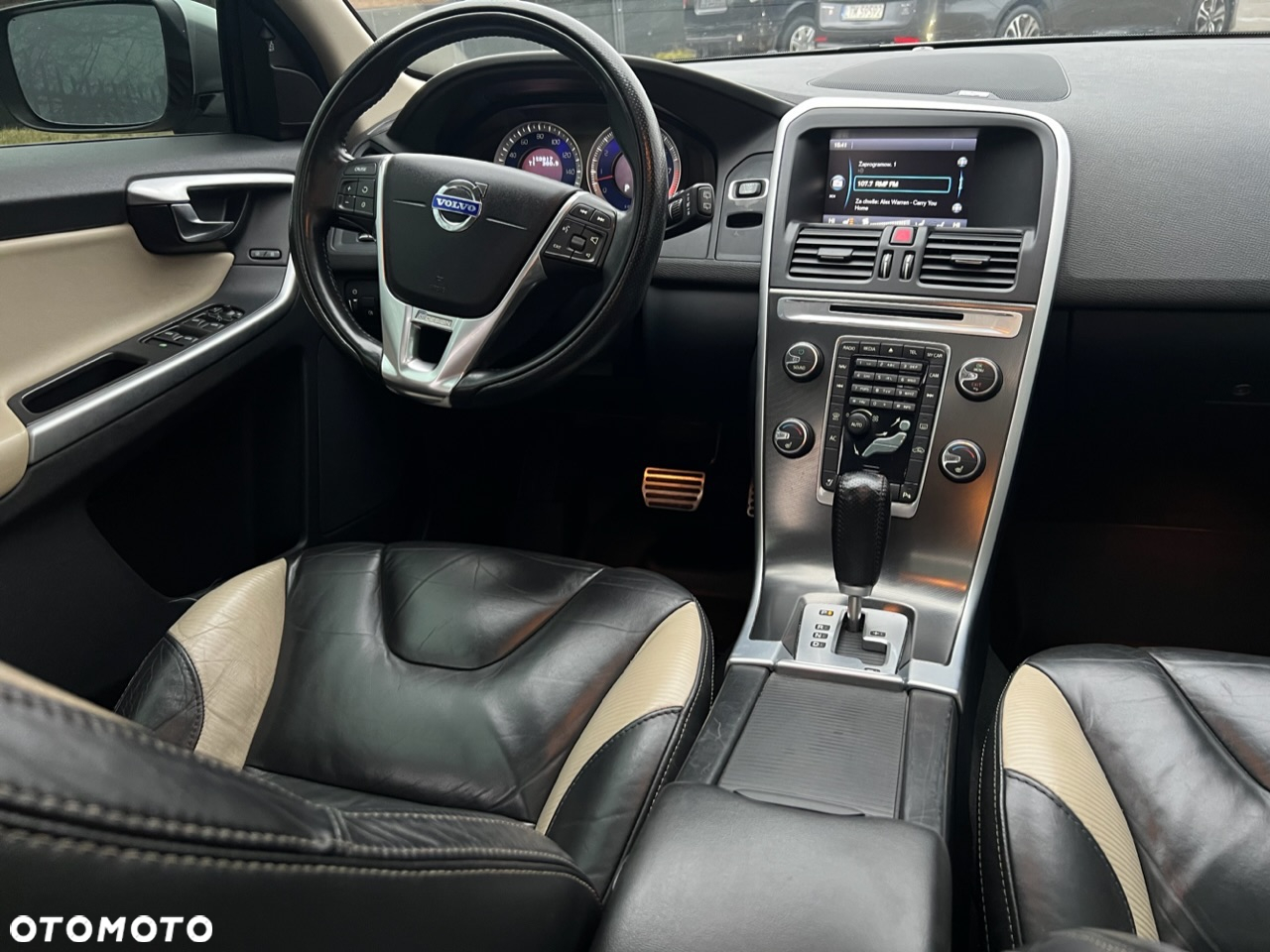 Volvo XC 60 T6 AWD R-Design - 18