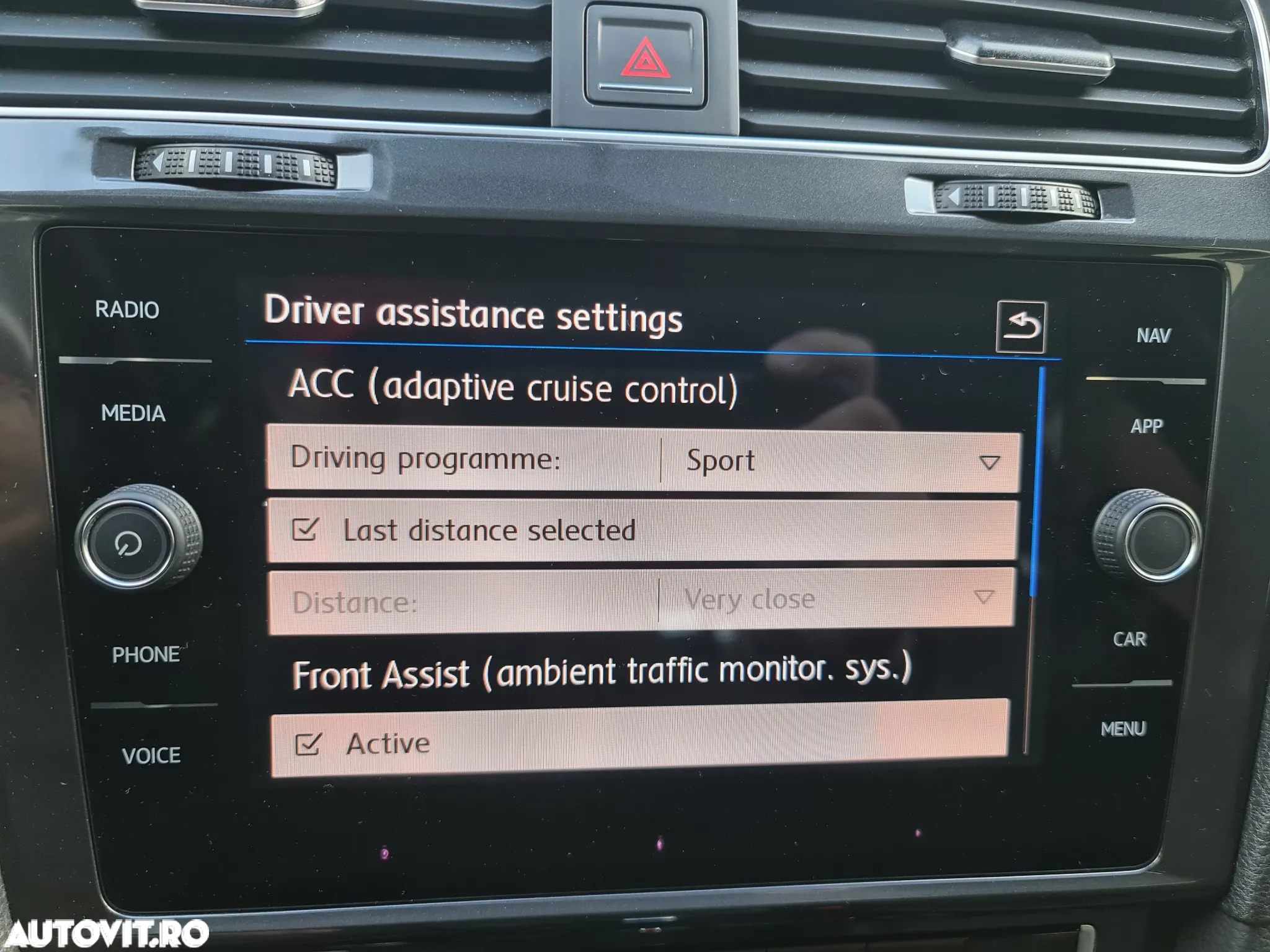 Volkswagen Golf 1.6 TDI (BlueMotion Technology) DSG Comfortline - 9