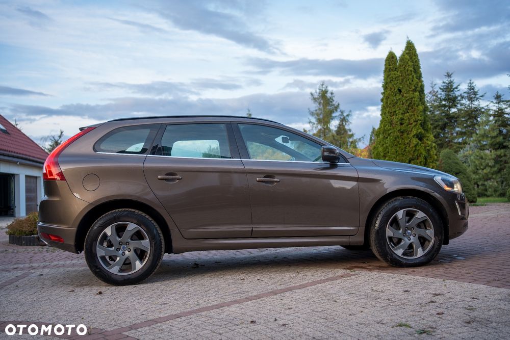Volvo XC 60 D4 Geartronic Summum - 4