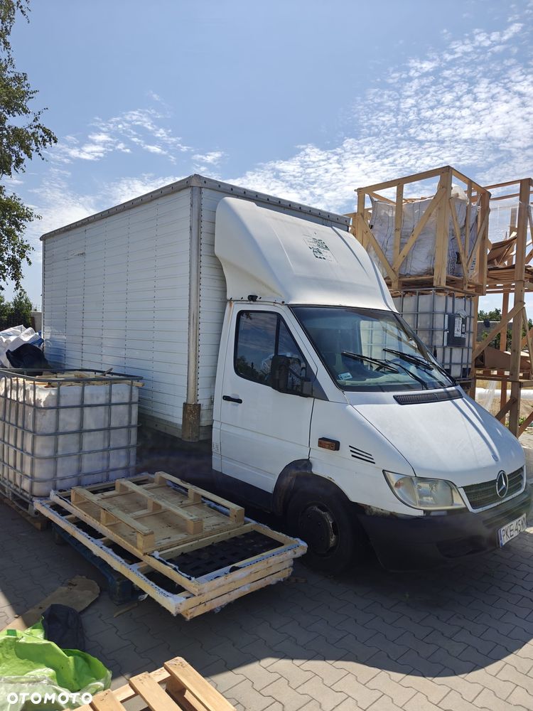Mercedes-Benz Sprinter - 1