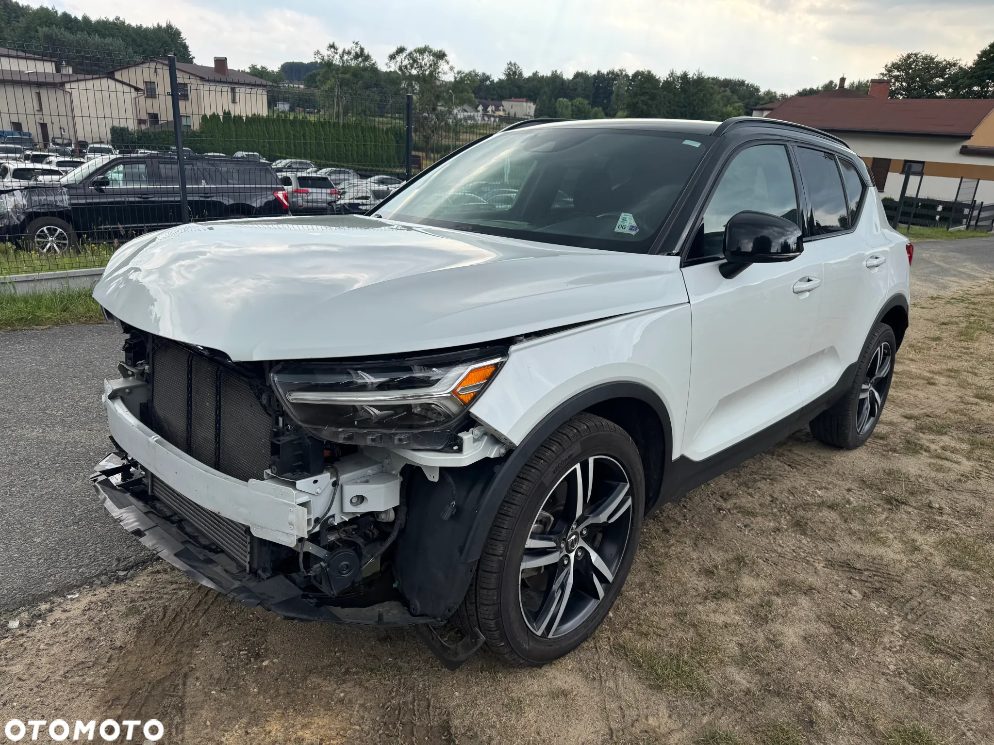 Volvo XC 40 B4 B DKG RDesign - 2