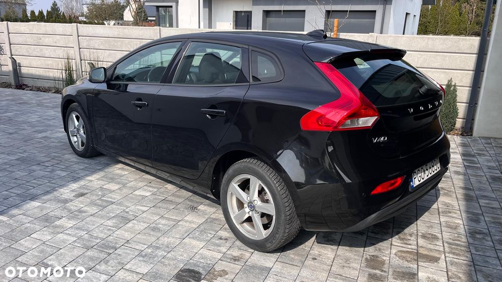Volvo V40 D2 - 4