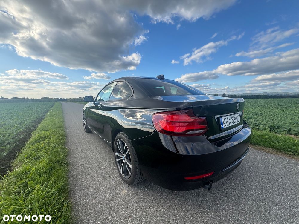 BMW Seria 2 218d - 8