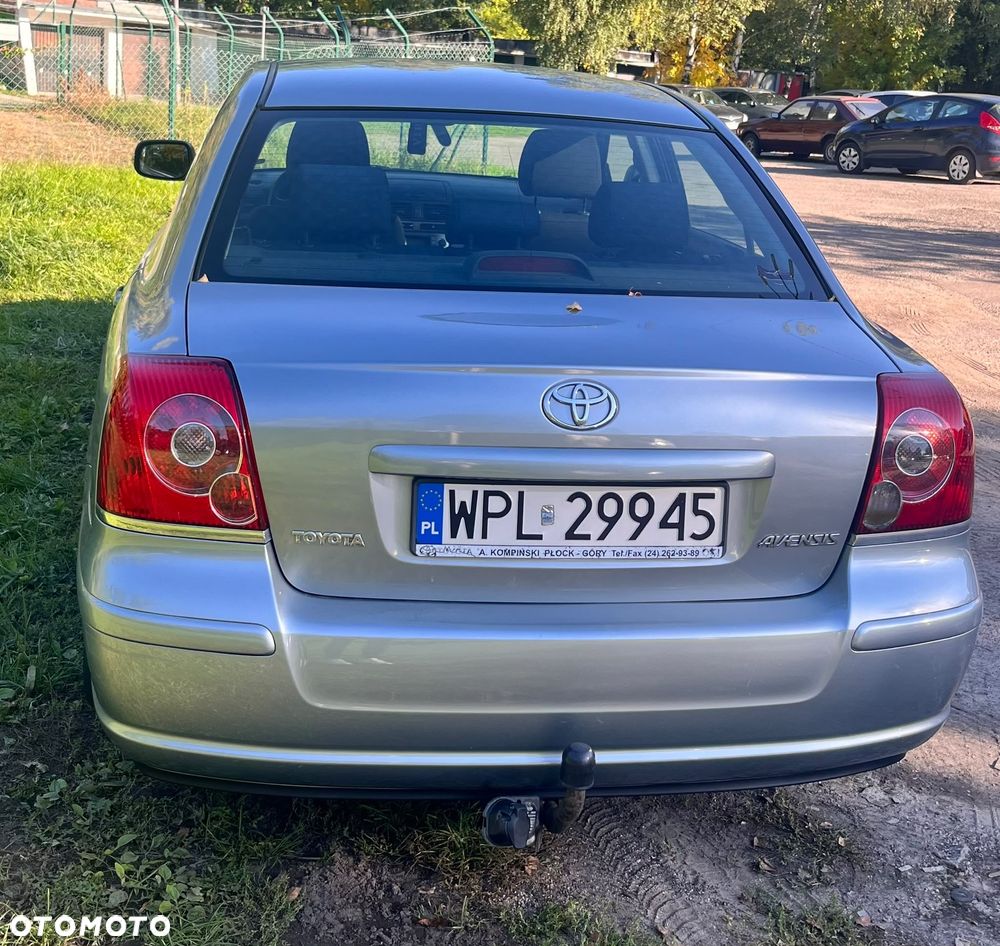 Toyota Avensis - 3