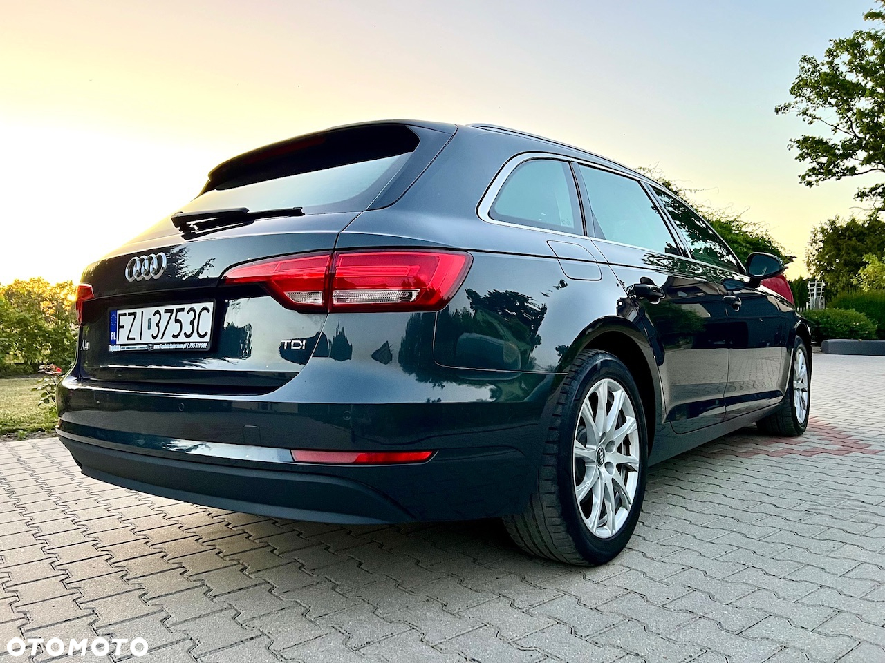 Audi A4 2.0 TDI Design S tronic - 8