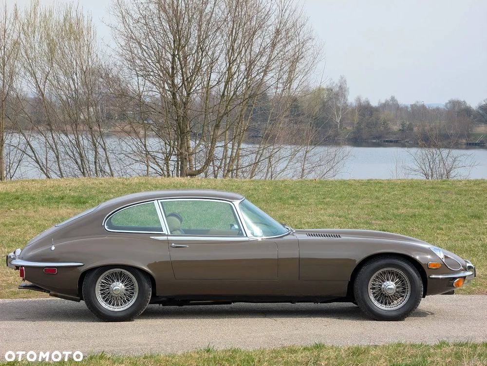 Jaguar E-Type - 4