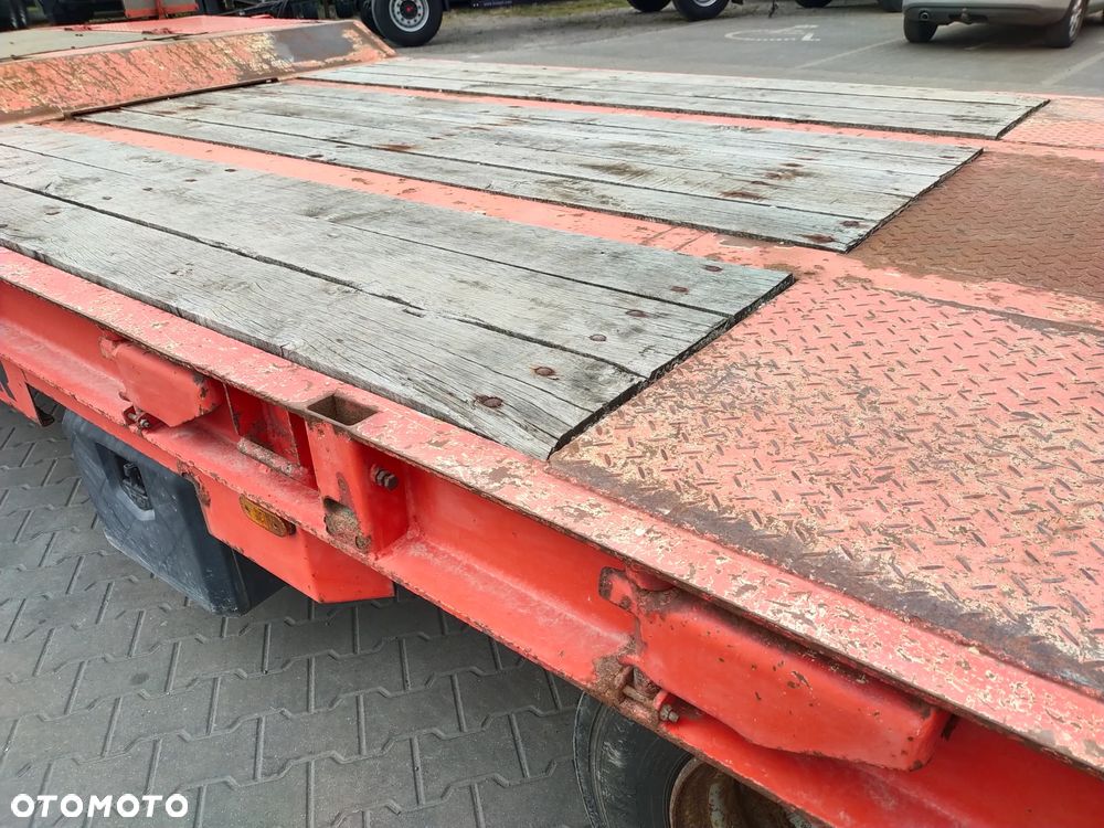 Schwarzmuller Przyczepa niskopodwoziowa 3 OSIE Najazdy Ręcznie rozkładane - 9