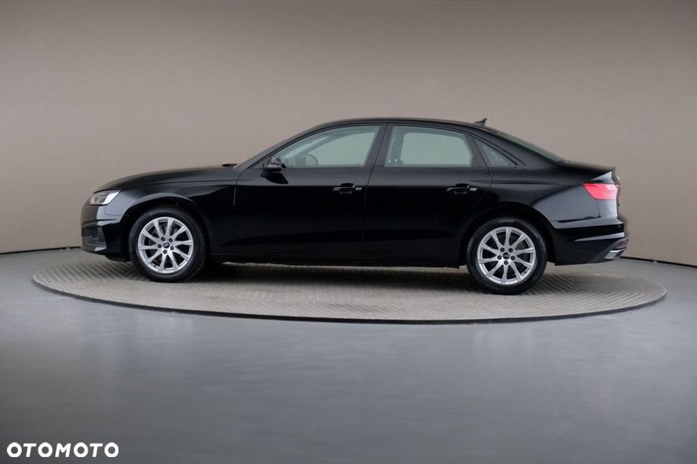 Audi A4 Limousine - 4